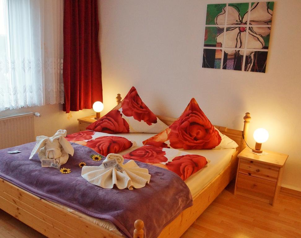 Landpension Bielatal - Raum Habitación foto